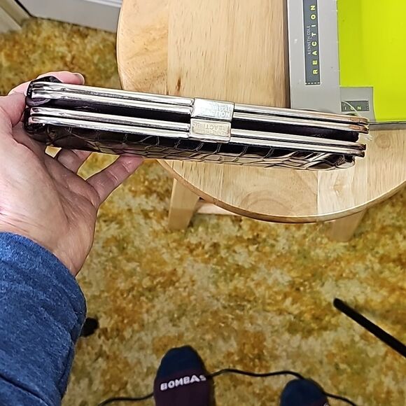 Kenneth Cole Reaction Clutch NWT Crocodile Style Brown Silvertone Hardware - Picture 5 of 12